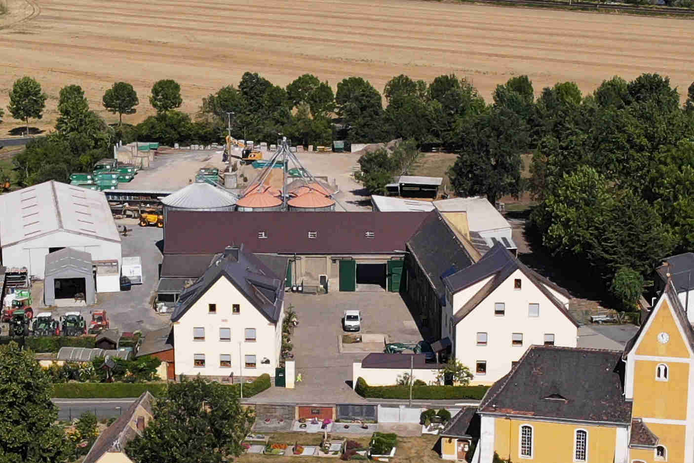 ... und unsere Firma.